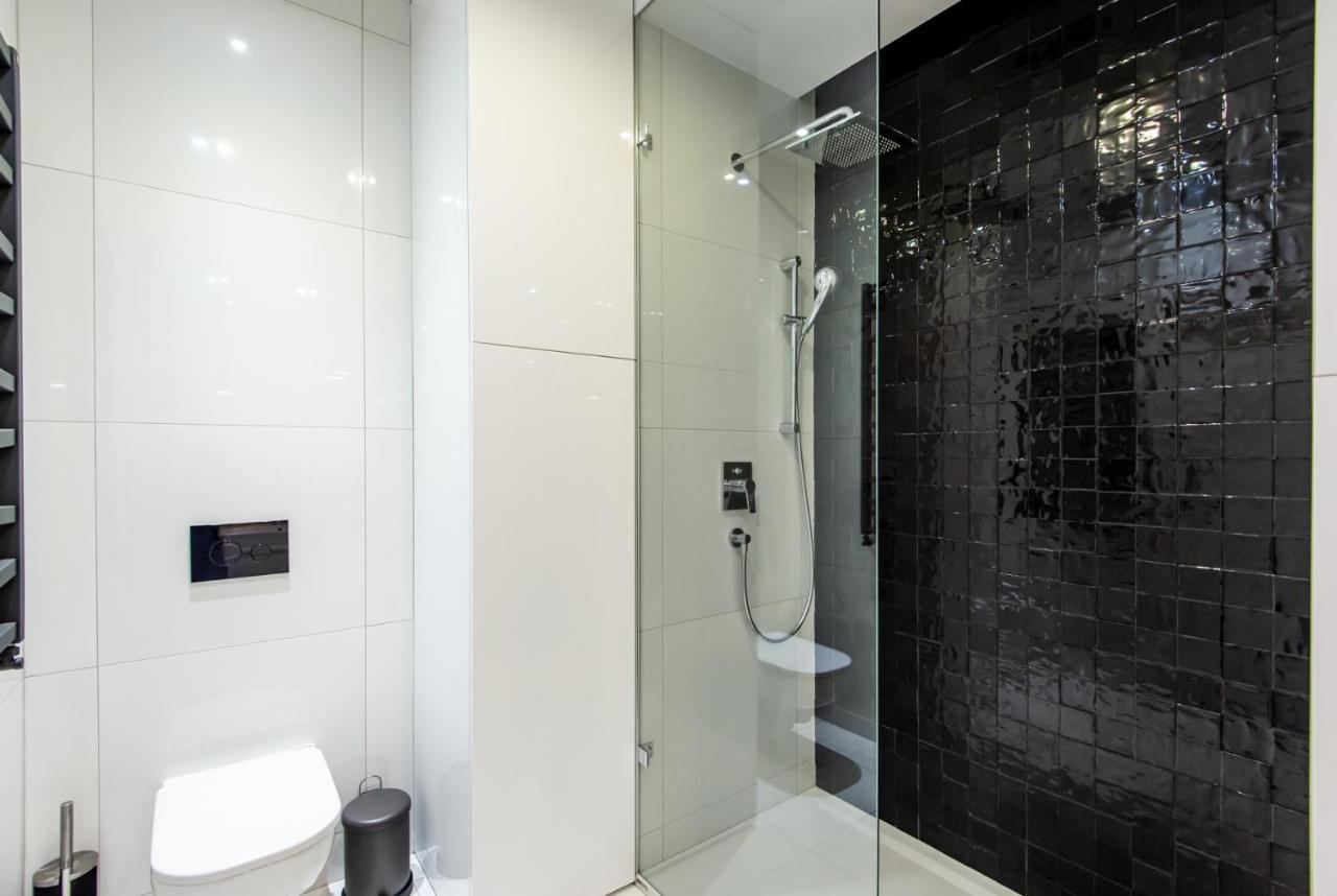 Super-Apartamenty Presidential Suite Poznan Bagian luar foto