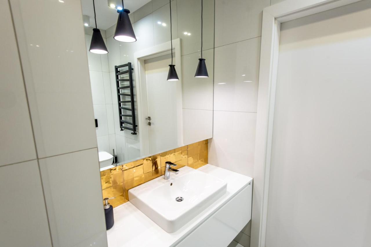 Super-Apartamenty Presidential Suite Poznan Bagian luar foto